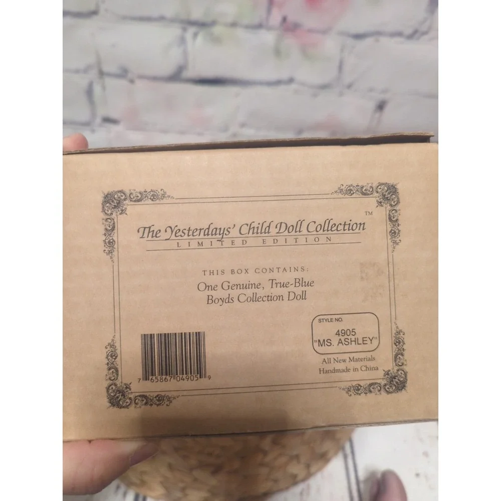 BOYDS YESTERDAY'S CHILD‎ DOLLS COLLECTION MS. ASHLEY TEACHER 16